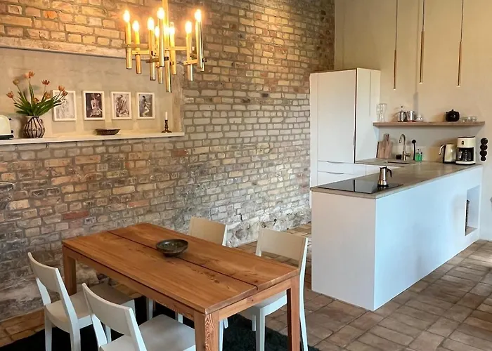 Helle Loft Mit Eingenem Garten アパート *