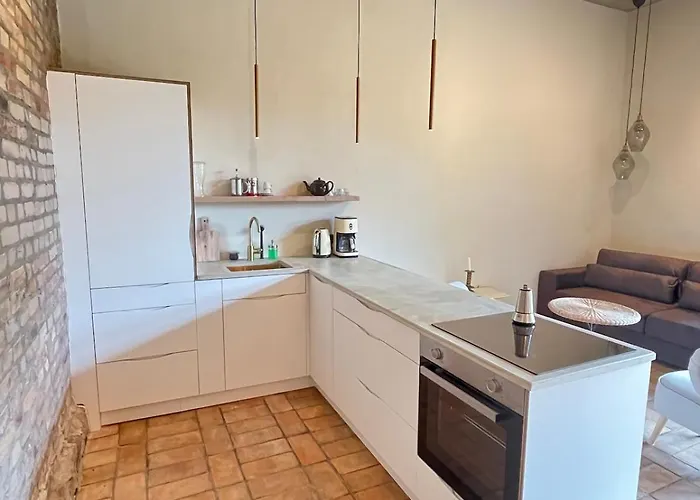 Helle Loft Mit Eingenem Garten *