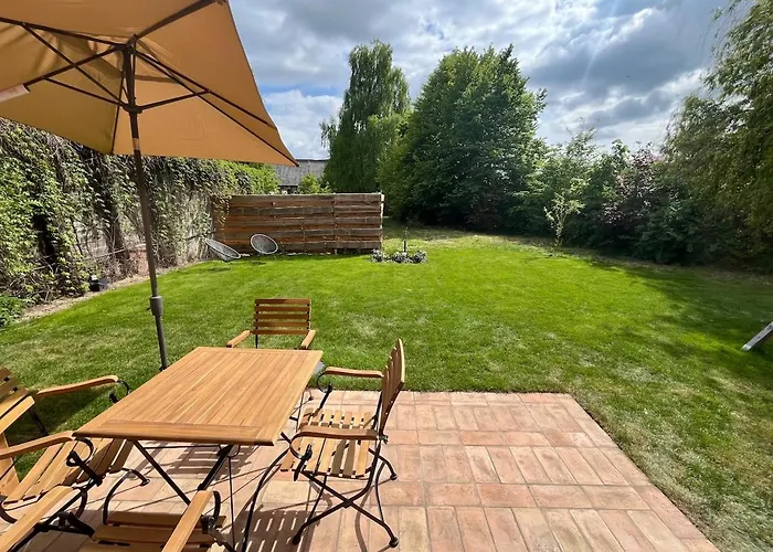 Helle Loft Mit Eingenem Garten テンプリーン